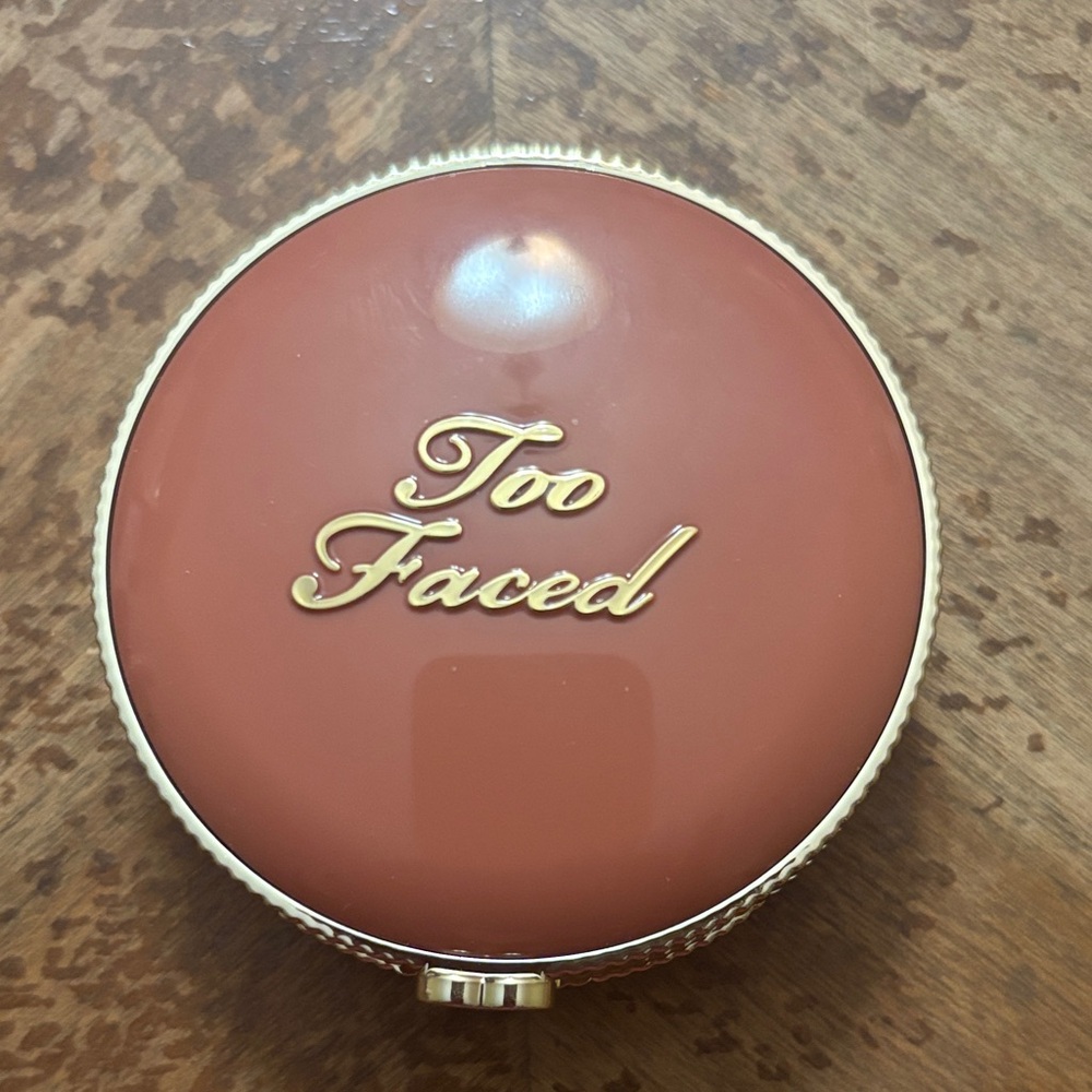 Too Faced Cloud Crush Blurring Blush - Velvet Crush - Picture 2 of 8
